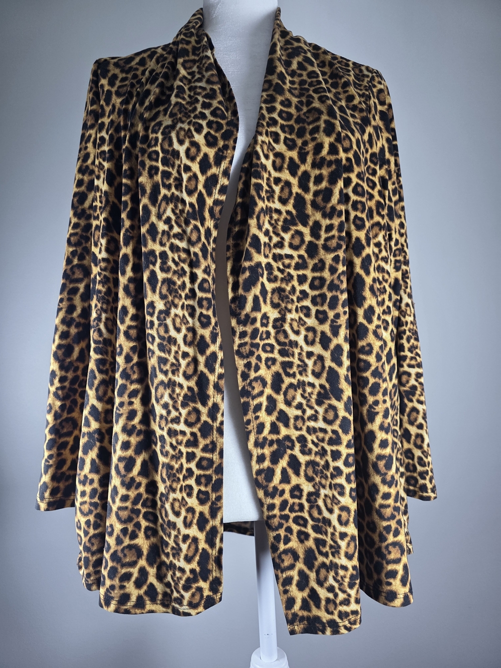 Acting Pro Los Angeles Leopard Print Open-Front Cardigan – Size Large